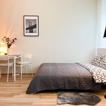Bright Spacious Apartment In Riga With Free Parking Kültér fotó