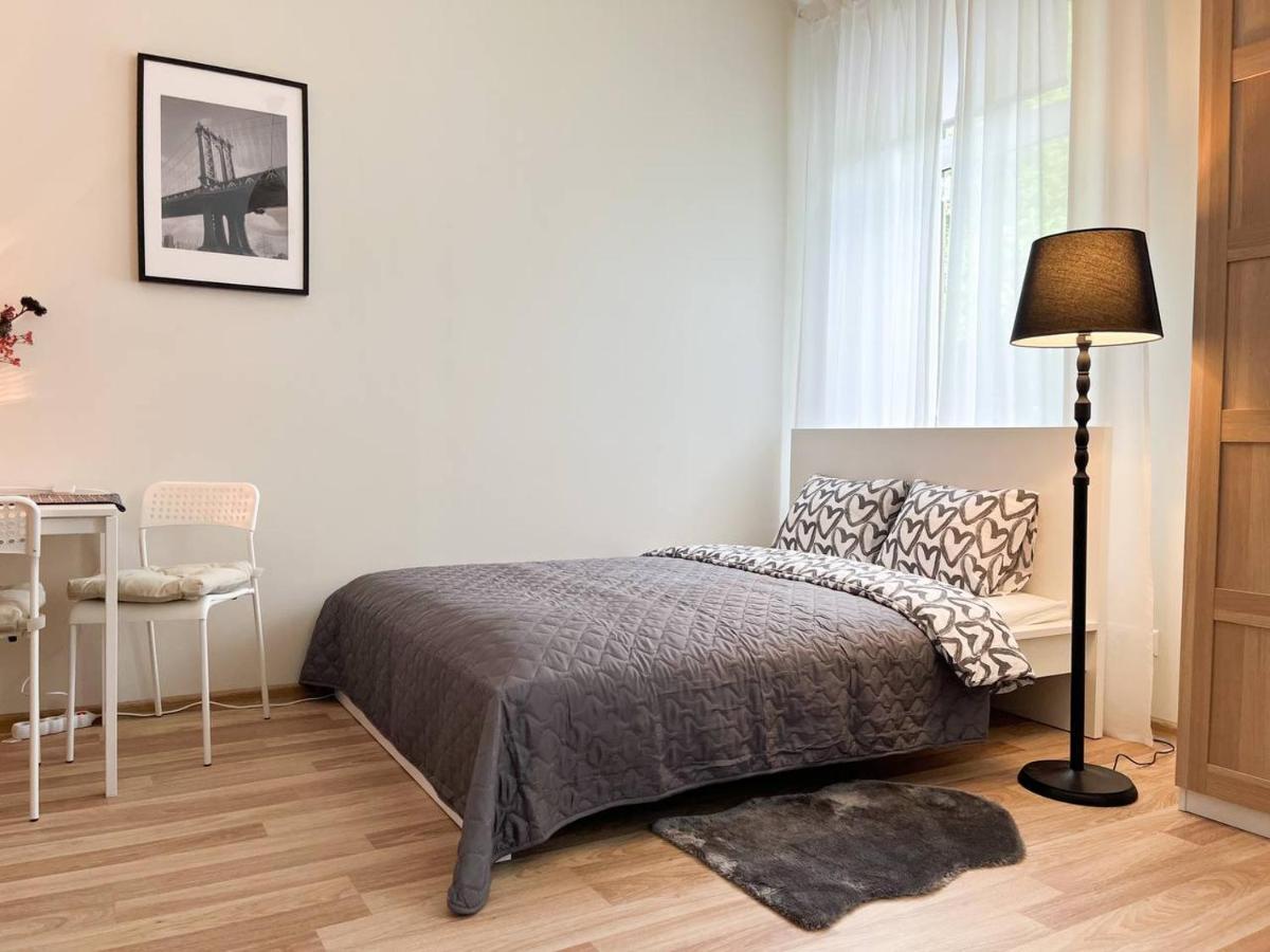 Bright Spacious Apartment In Riga With Free Parking Kültér fotó